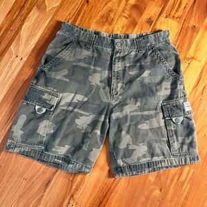 Bimini Bay Outfitters Cargo Shorts camouflage size 36 waist 6 pockets 8” inseam